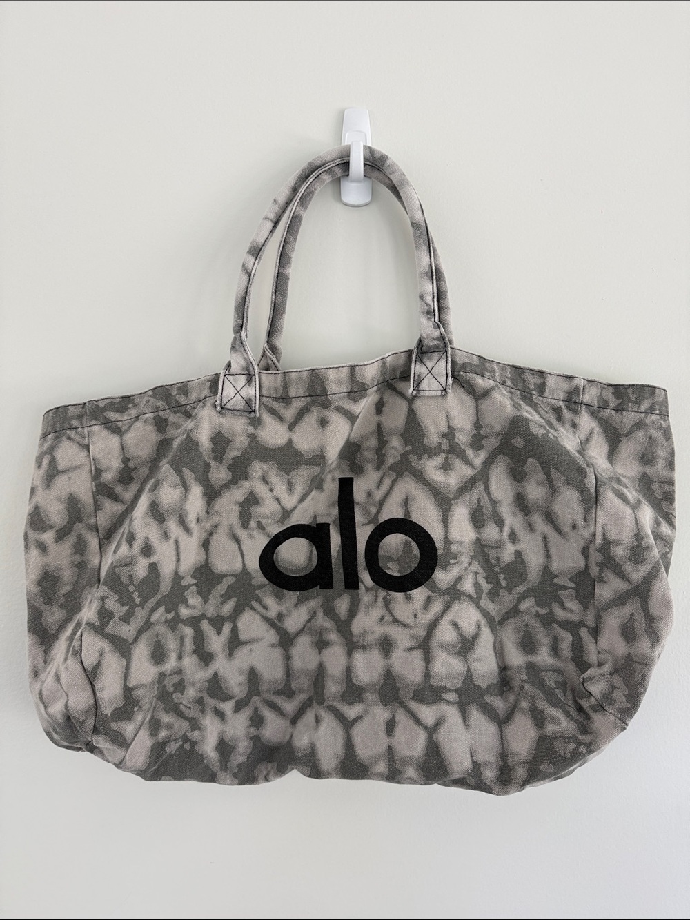 Alo Yoga Shopper Canvas Tote - Picture 3 of 3